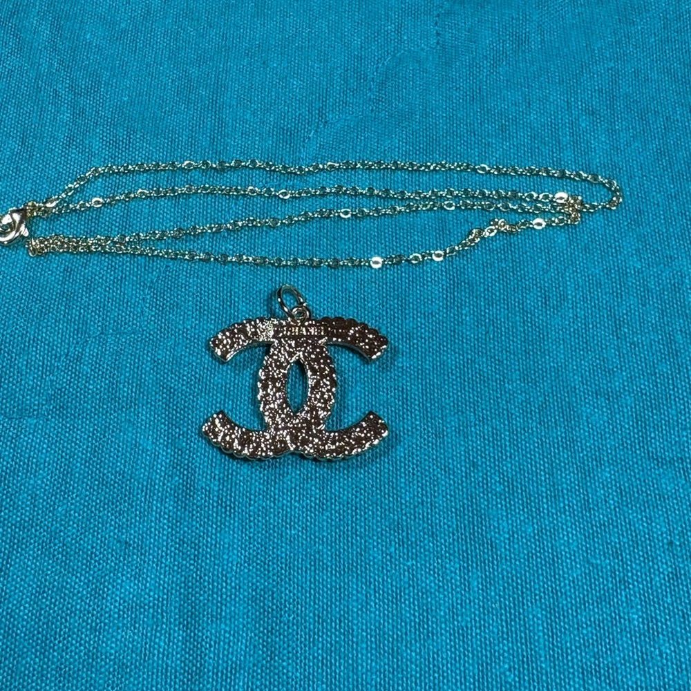 Gold Necklace with Black Accents - Picture 3 of 6